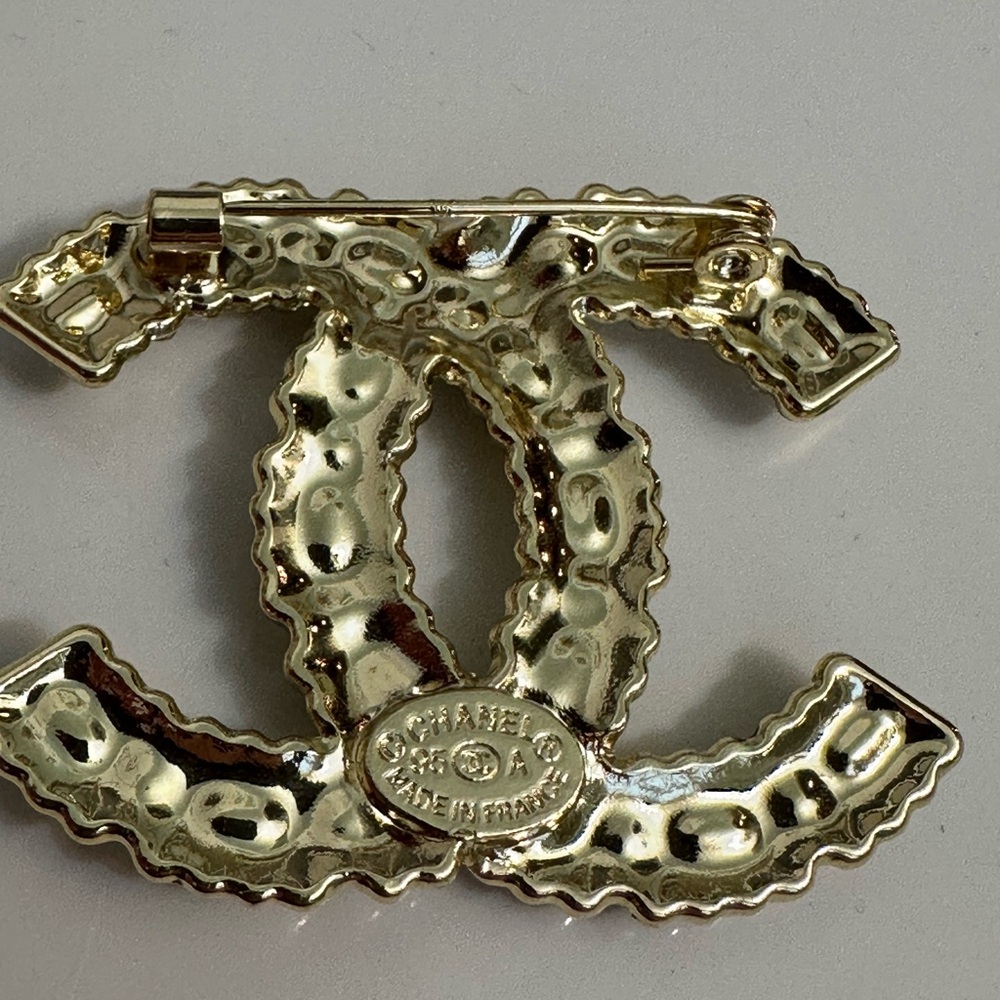 Chanel pearl and crystal brooch - Picture 3 of 3